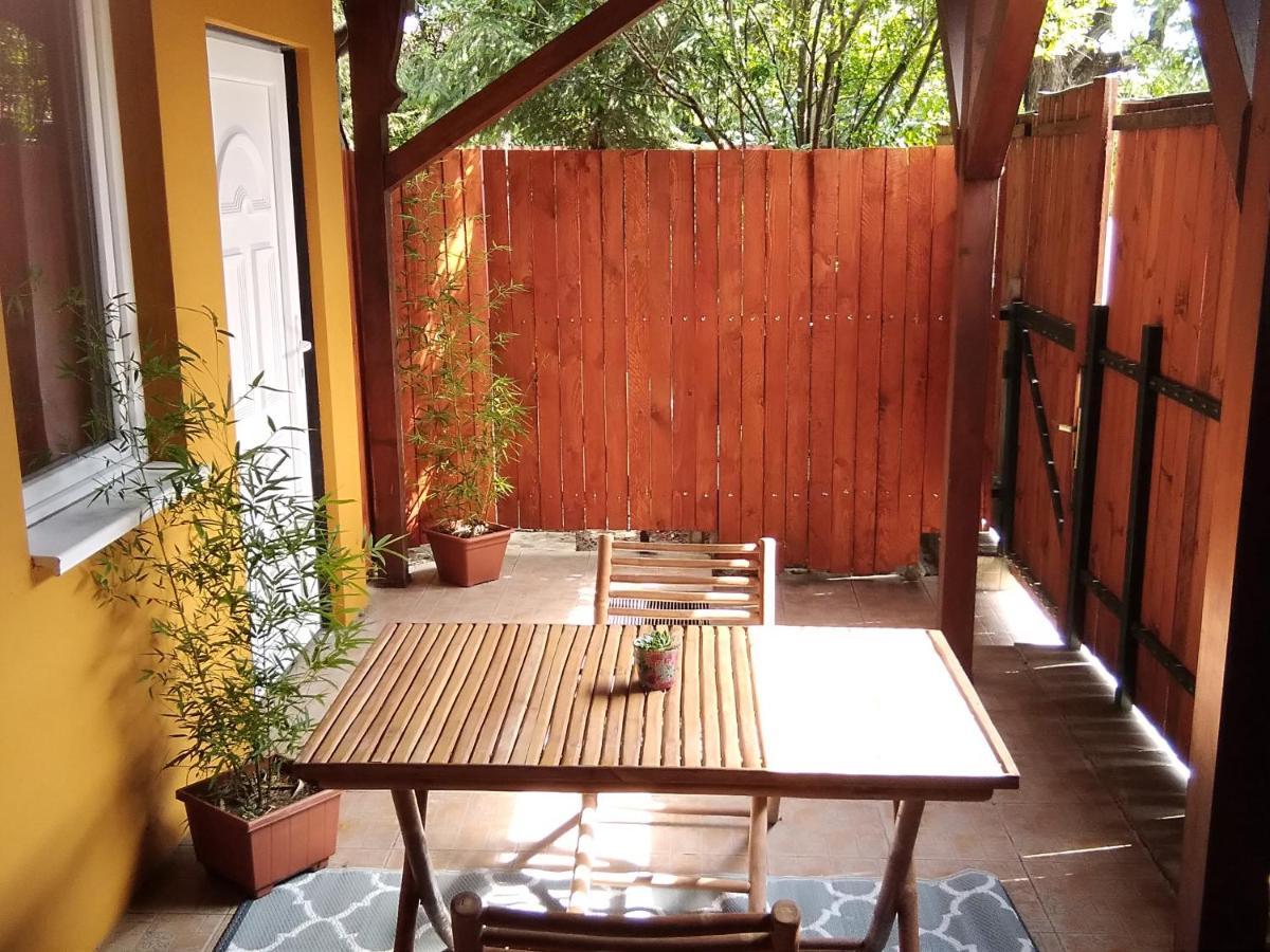 Bee Home Vecses Exterior photo